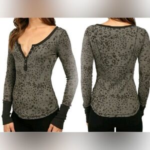 We The Free Grey Cheetah Print Henley Button Knit Thermal Top NWOT